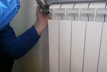 Монтаж/установка радиаторов отопления в квартире